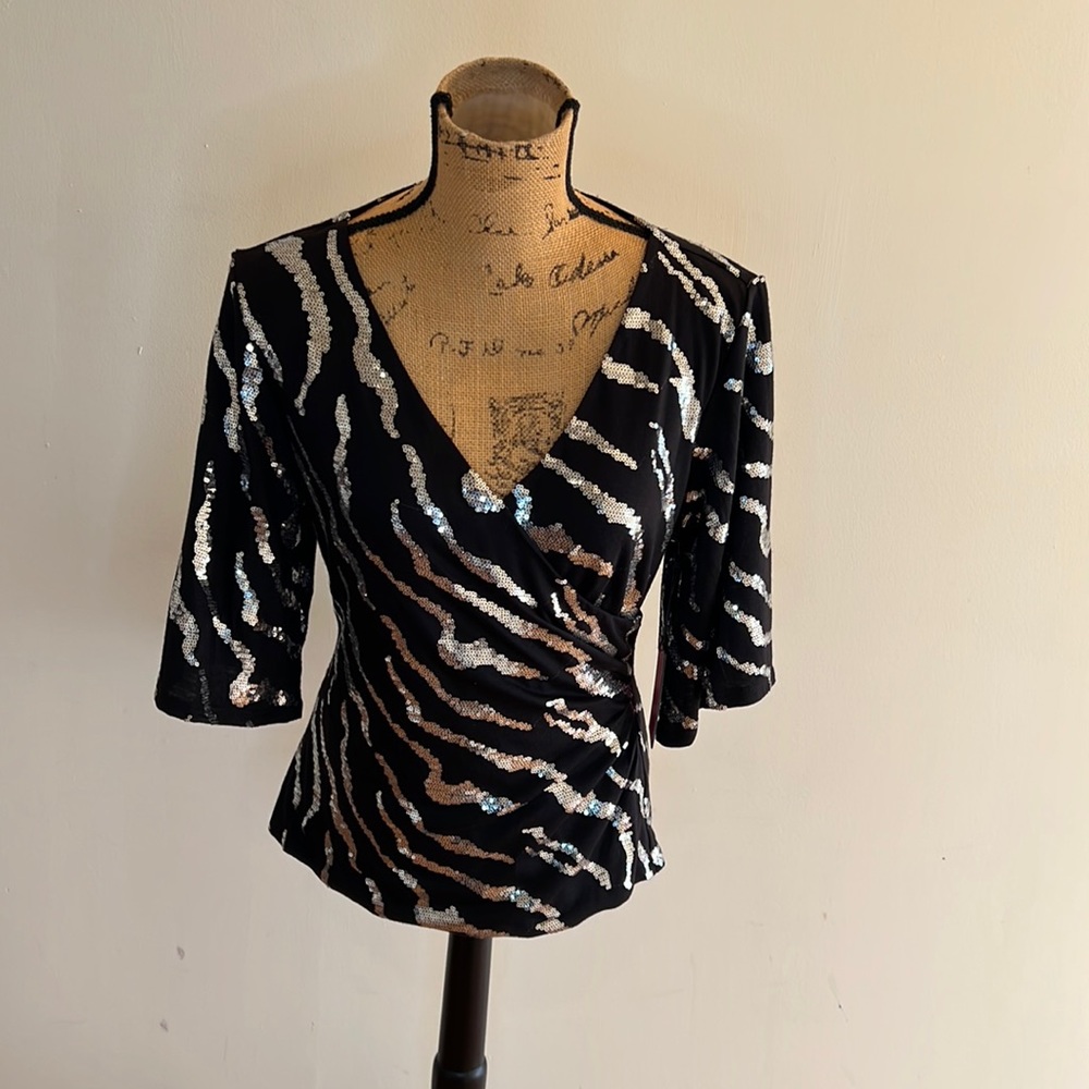 ❤️ Vince Camuto Top